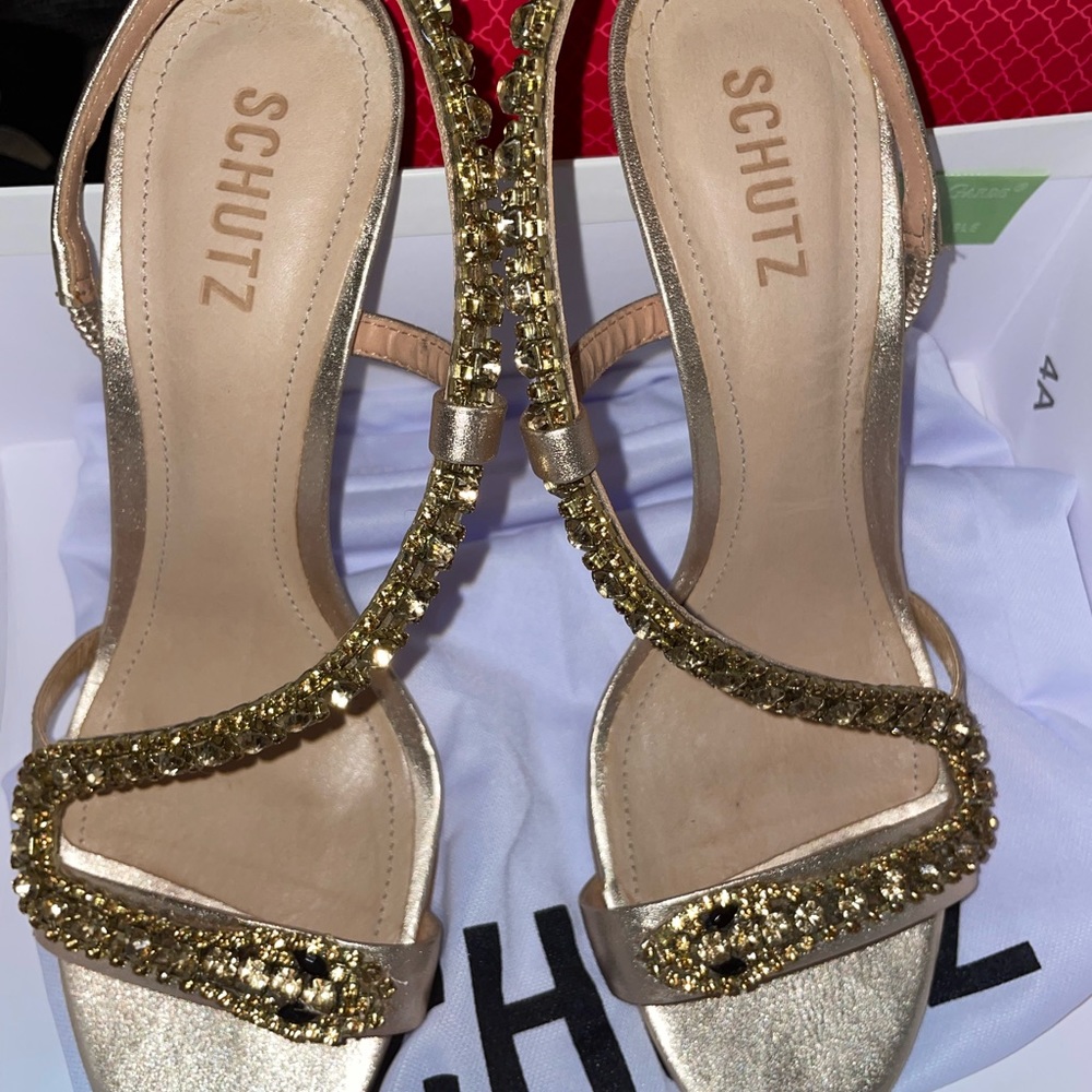 SCHUTZ Court Metallic Sandal- Gold